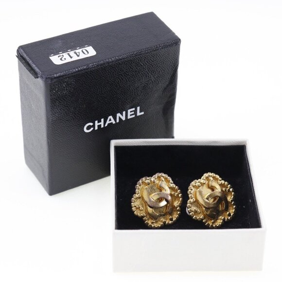 CHANEL Gold Earrings - Picture 8 of 8
